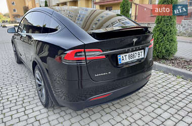 Позашляховик / Кросовер Tesla Model X 2018 в 