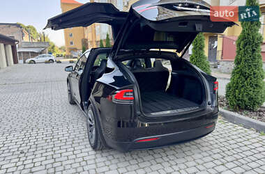 Позашляховик / Кросовер Tesla Model X 2018 в 