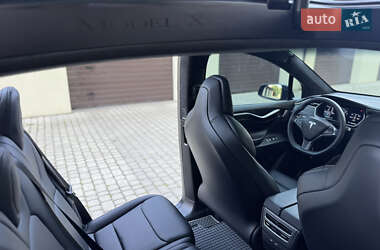 Позашляховик / Кросовер Tesla Model X 2018 в 