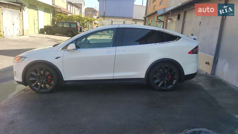 Внедорожник / Кроссовер Tesla Model X 2016 в 