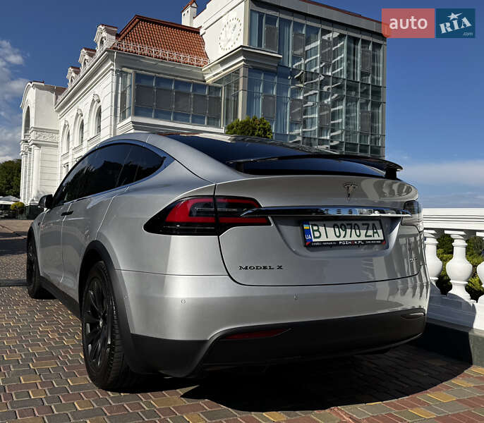 Позашляховик / Кросовер Tesla Model X 2016 в Одесі фото 13 Позашляховик / Кросовер Tesla Model X 2016 в Одесі