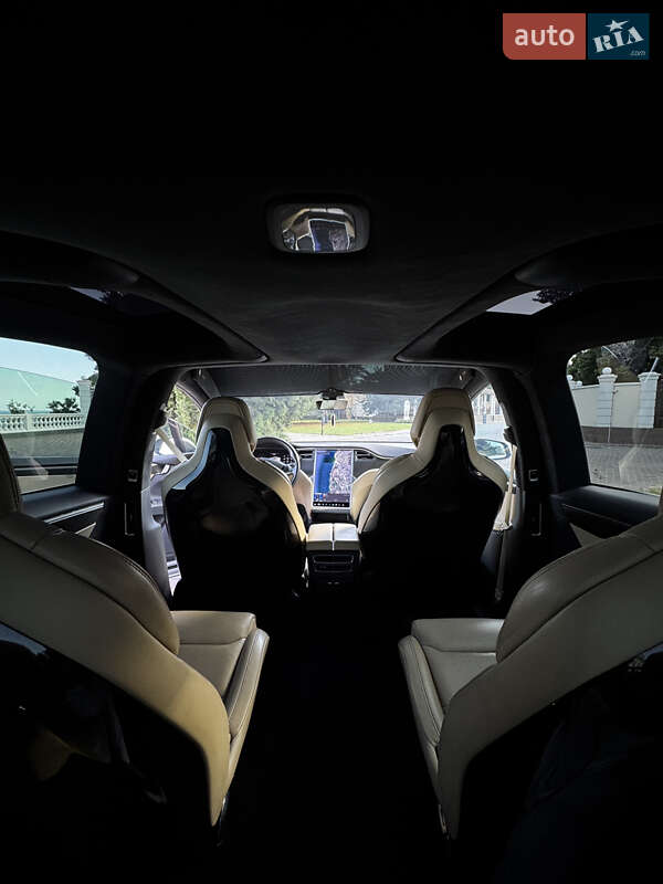 Позашляховик / Кросовер Tesla Model X 2016 в Одесі фото 23 Позашляховик / Кросовер Tesla Model X 2016 в Одесі