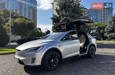 Позашляховик / Кросовер Tesla Model X 2016 в 