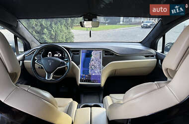 Позашляховик / Кросовер Tesla Model X 2016 в 