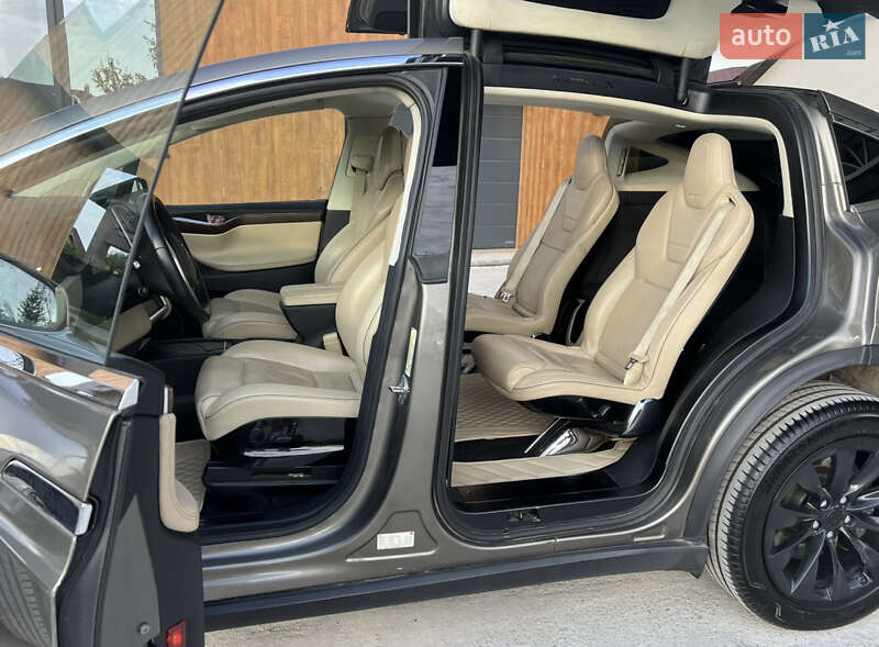 Позашляховик / Кросовер Tesla Model X 2016 в Києві фото 4 Позашляховик / Кросовер Tesla Model X 2016 в Києві