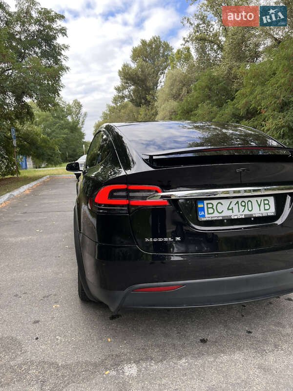 Внедорожник / Кроссовер Tesla Model X 2017 в Кременчуге