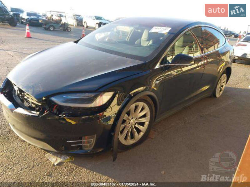 Внедорожник / Кроссовер Tesla Model X 2017 в Кременчуге