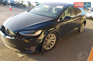 Внедорожник / Кроссовер Tesla Model X 2017 в 
