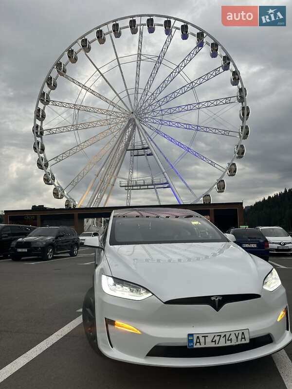 Позашляховик / Кросовер Tesla Model X 2022 в Косові