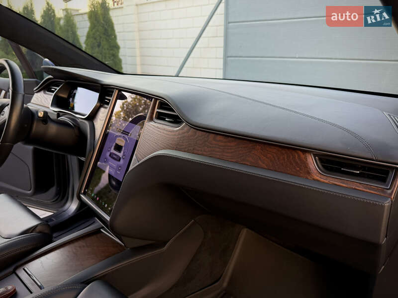 Позашляховик / Кросовер Tesla Model X 2020 в Одесі фото 26 Позашляховик / Кросовер Tesla Model X 2020 в Одесі