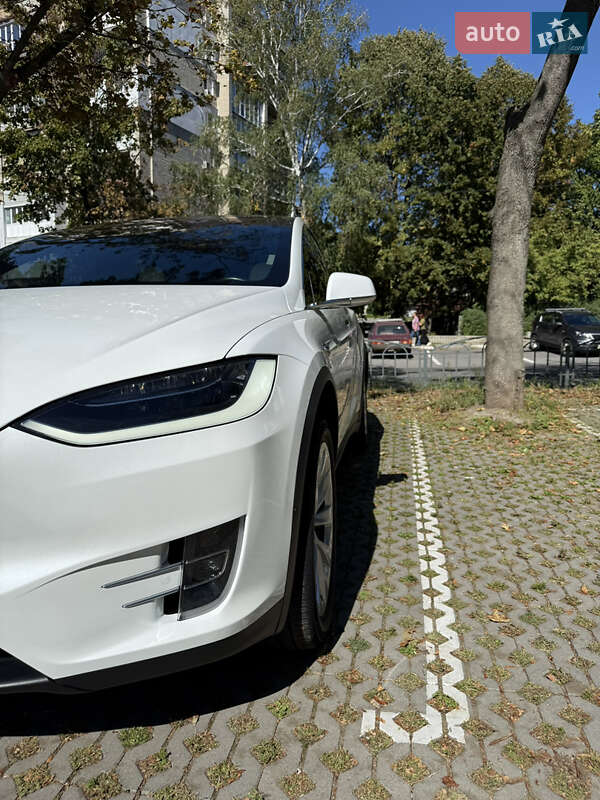 Позашляховик / Кросовер Tesla Model X 2017 в Харкові