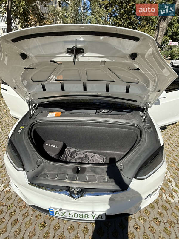 Позашляховик / Кросовер Tesla Model X 2017 в Харкові