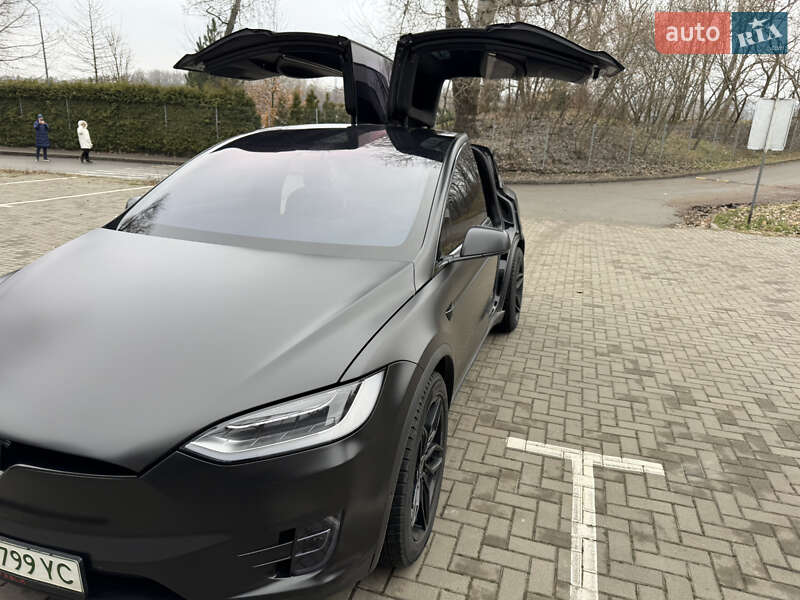 Позашляховик / Кросовер Tesla Model X 2017 в Києві фото 5 Позашляховик / Кросовер Tesla Model X 2017 в Києві