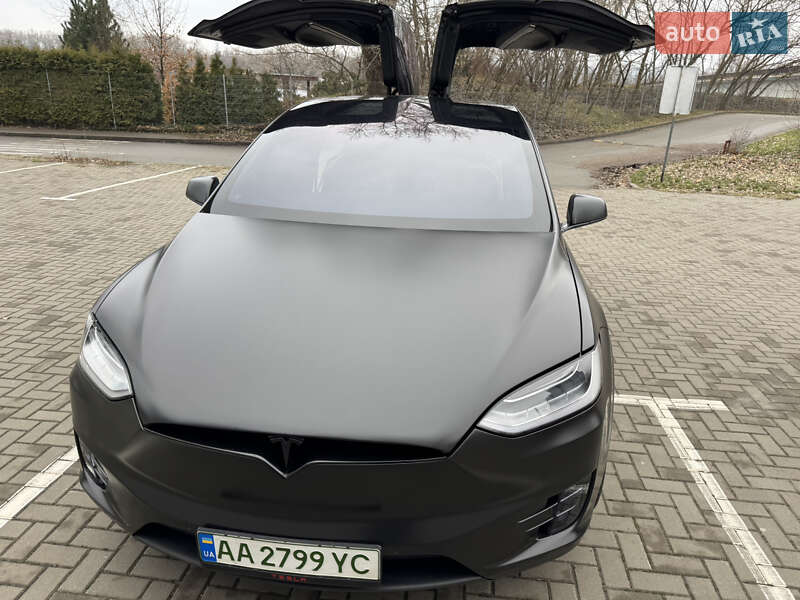 Позашляховик / Кросовер Tesla Model X 2017 в Києві фото 12 Позашляховик / Кросовер Tesla Model X 2017 в Києві