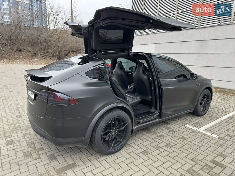 Позашляховик / Кросовер Tesla Model X 2017 в Києві фото 15 Позашляховик / Кросовер Tesla Model X 2017 в Києві
