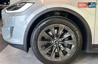 Внедорожник / Кроссовер Tesla Model X 2018 в 