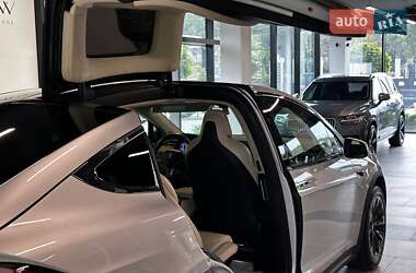 Внедорожник / Кроссовер Tesla Model X 2018 в 