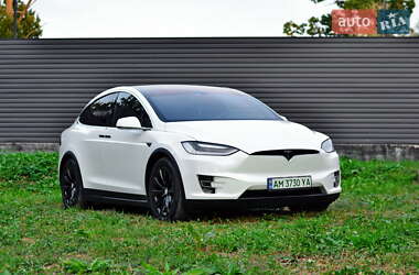 Позашляховик / Кросовер Tesla Model X 2016 в 