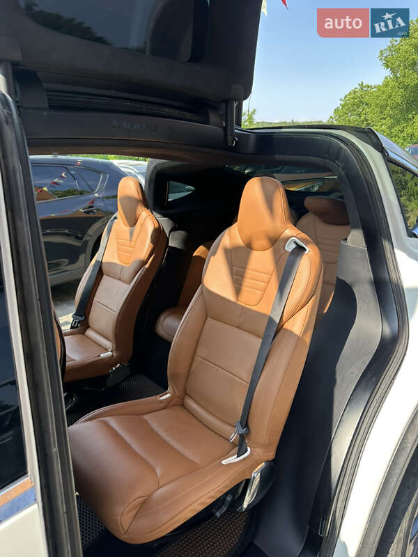 Внедорожник / Кроссовер Tesla Model X 2016 в Черновцах