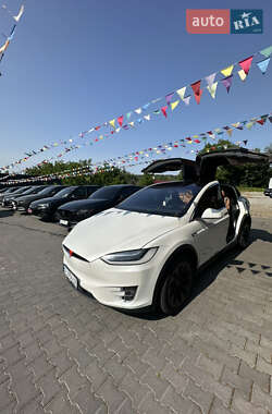 Внедорожник / Кроссовер Tesla Model X 2016 в 