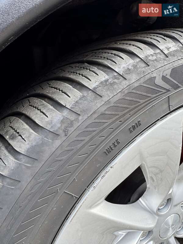 Позашляховик / Кросовер Tesla Model X 2016 в Києві