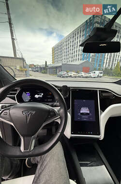 Позашляховик / Кросовер Tesla Model X 2018 в 