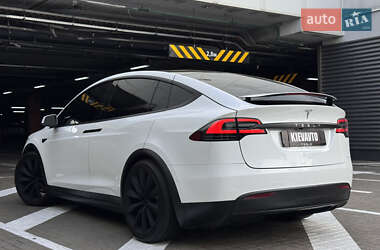 Позашляховик / Кросовер Tesla Model X 2020 в 