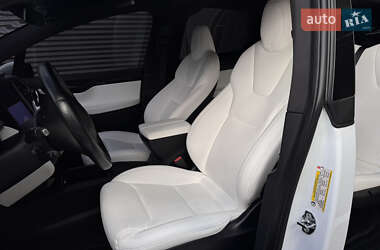 Позашляховик / Кросовер Tesla Model X 2020 в 