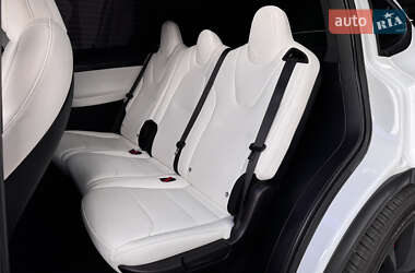 Позашляховик / Кросовер Tesla Model X 2020 в 