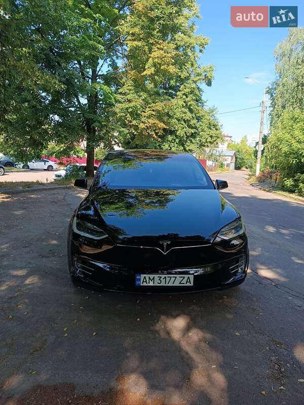 Позашляховик / Кросовер Tesla Model X 2017 в Житомирі