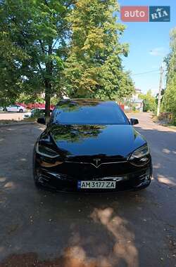 Позашляховик / Кросовер Tesla Model X 2017 в 