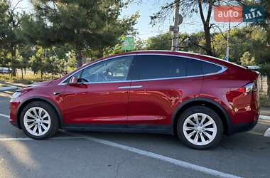 Позашляховик / Кросовер Tesla Model X 2018 в 