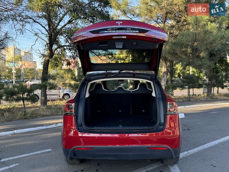 Позашляховик / Кросовер Tesla Model X 2018 в Одесі