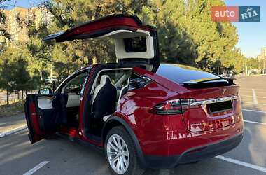 Позашляховик / Кросовер Tesla Model X 2018 в 
