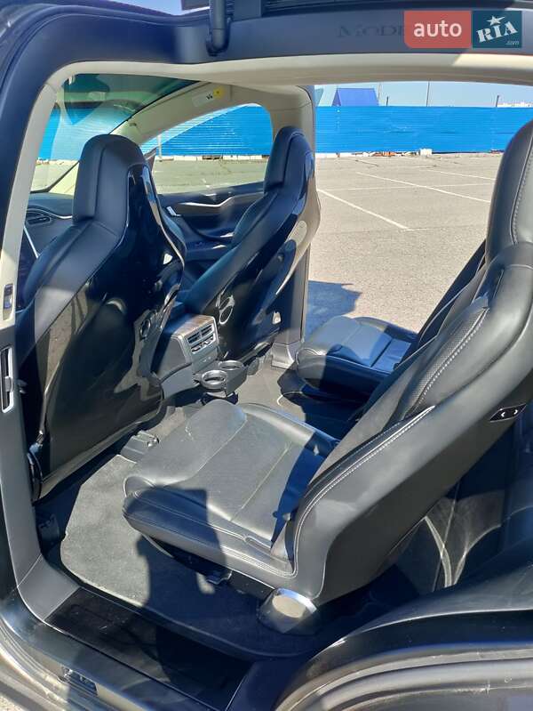 Позашляховик / Кросовер Tesla Model X 2016 в Харкові