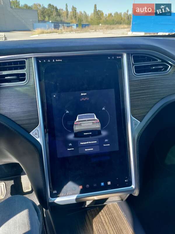 Позашляховик / Кросовер Tesla Model X 2016 в Харкові