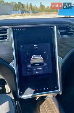 Позашляховик / Кросовер Tesla Model X 2016 в 