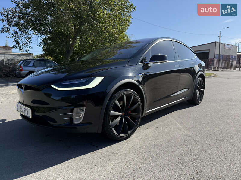 Позашляховик / Кросовер Tesla Model X 2017 в Києві