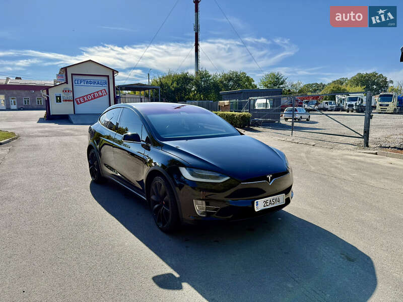 Позашляховик / Кросовер Tesla Model X 2017 в Києві