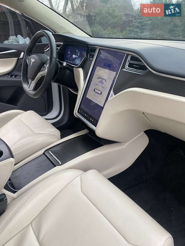 Позашляховик / Кросовер Tesla Model X 2017 в Харкові