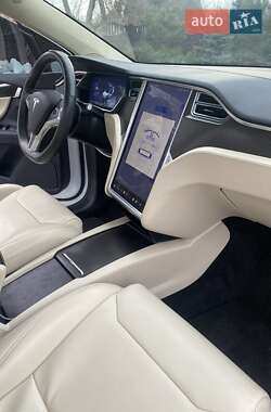 Позашляховик / Кросовер Tesla Model X 2017 в 
