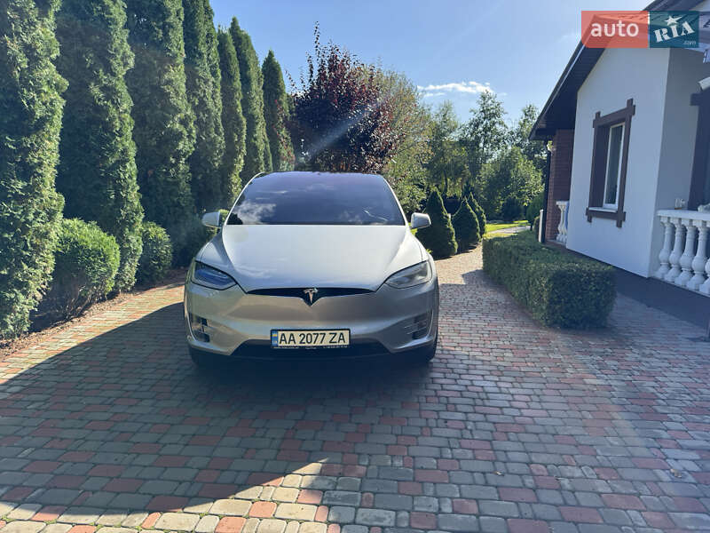 Позашляховик / Кросовер Tesla Model X 2018 в Києві