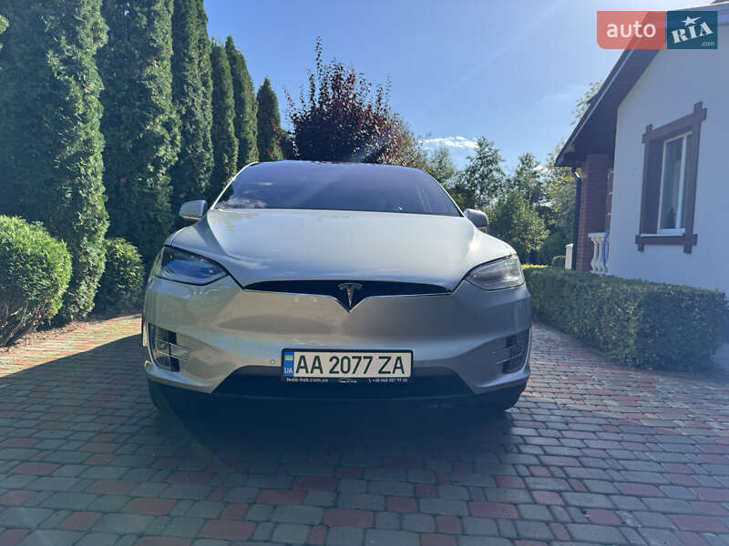 Позашляховик / Кросовер Tesla Model X 2018 в Києві