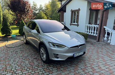 Позашляховик / Кросовер Tesla Model X 2018 в 