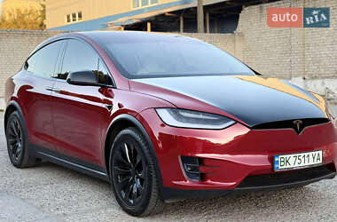 Внедорожник / Кроссовер Tesla Model X 2017 в Ровно