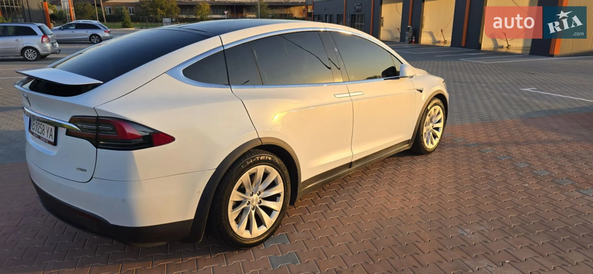 2018 Tesla Model X - мініатюра 2