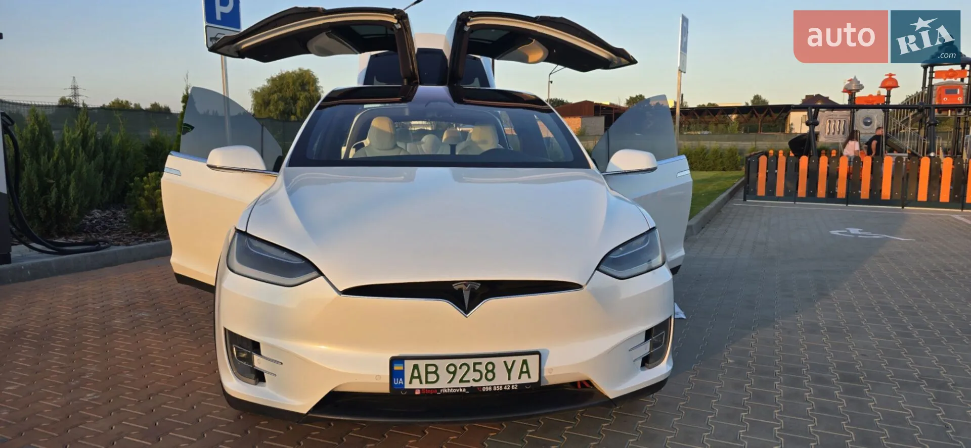 2018 Tesla Model X - мініатюра 8
