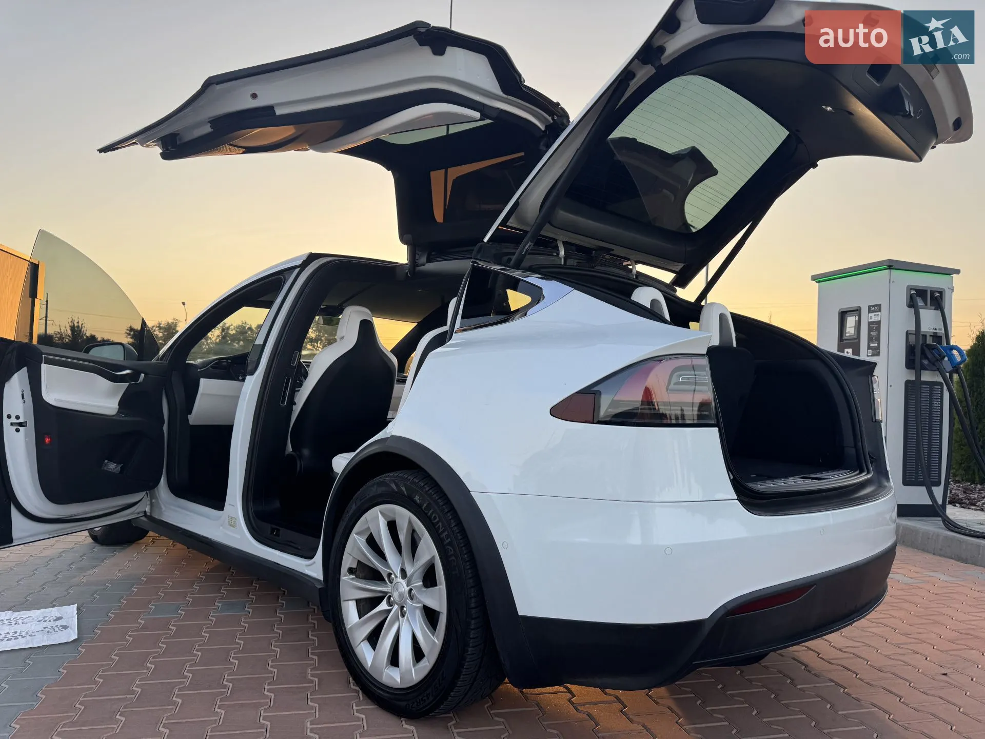 2018 Tesla Model X - мініатюра 19