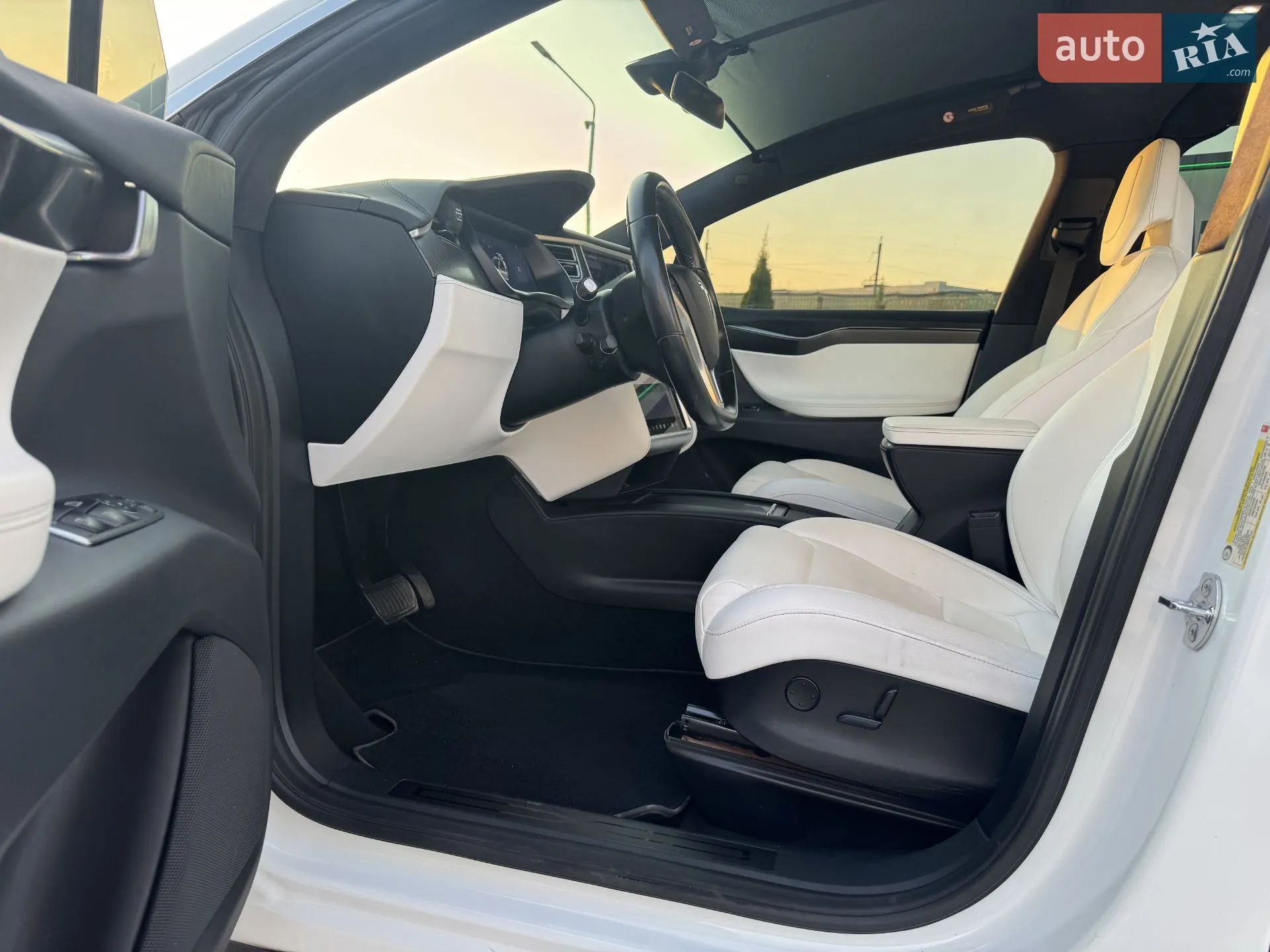 2018 Tesla Model X - мініатюра 25