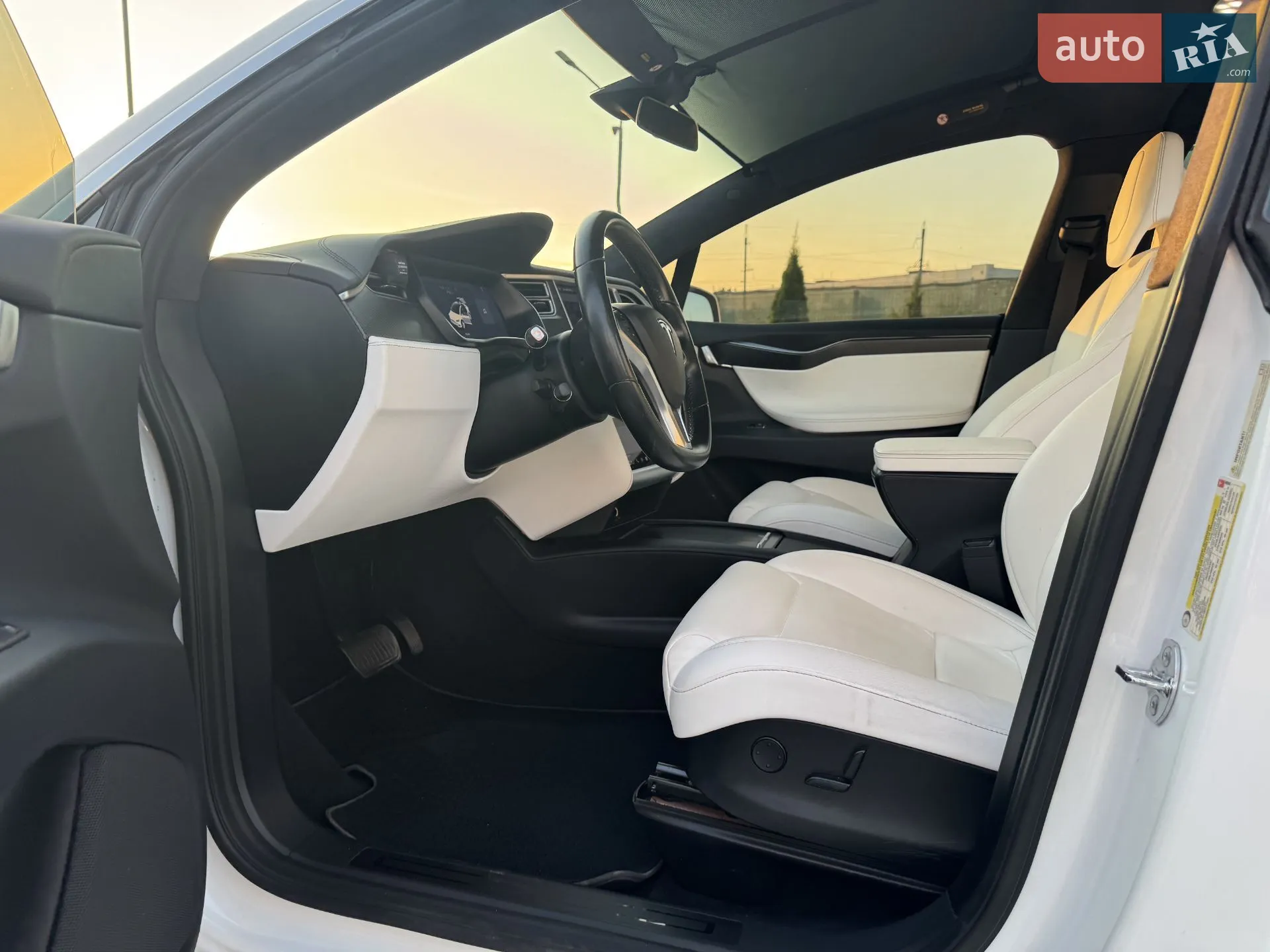 2018 Tesla Model X - мініатюра 28